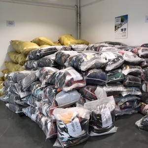 Vente flash : Vêtements d'occasion en balles mixtes, balles de vêtements usagés mixtes, balles de vêtements usagés mixtes - Product Image 2