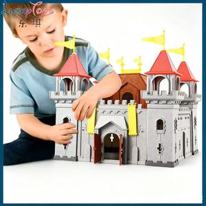 Puzzle <span class=keywords><strong>de</strong></span> château médiéval à construire soi-même avec des figurines <span class=keywords><strong>de</strong></span> chevaliers, <span class=keywords><strong>de</strong></span> soldats et <span class=keywords><strong>de</strong></span> catapultes pour un jeu imaginatif et le développement des compétences en STEM - Product Image 3