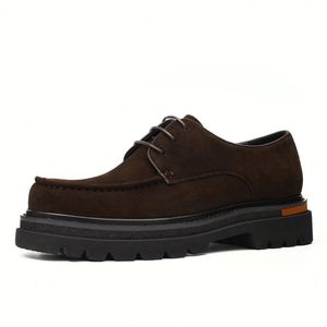 Chaussures habillées de style anglais haut de gamme pour hommes, en cuir brodé gravé, faites à la main, à bout large, idéales pour les mariages et les occasions formelles. - Product Image 6