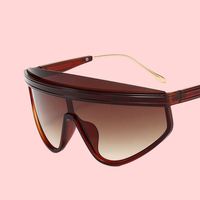 Lunettes de soleil oversize demi-cerclées pour femme, verres PC, monture métallique, protection UV400, style designer pour les voyages en extérieur