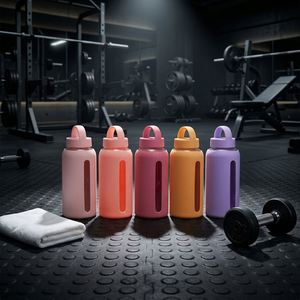 ขวดน้ำแก้วใส 800 มล. พร้อมปลอกซิลิโคน ปลอดสาร BPA ใช้ซ้ำได้ สำหรับเดินทาง เล่นกีฬา ออกกำลังกาย โยคะ - Product Image 1