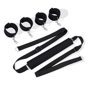 Kit de Contrainte et de Liaison pour Lit, avec Harnais Corporel en Éponge et Ruban Noir, Menottes et Liens de Cheville, pour Positions Submissives, pour Femmes et Hommes, pour Adultes - Product Image 5