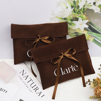 Enveloppe en velours et daim imprimée avec logo personnalisé, sac cosmétique de parfum à rabat, enveloppe de mode, pochette d'emballage en daim pour cadeau de bijouterie