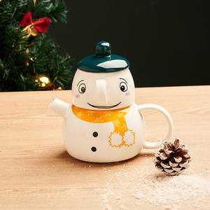 Ensemble cadeau de Noël au design populaire et nouveau, avec un logo imprimable, service à thé. Un pot et une tasse de Noël - Product Image 4