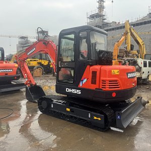 Excavadora Usada Doosan DH55 para Trabajos de Construcción de Carreteras y Proyectos de Nivelación - Product Image 2
