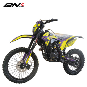 Motocicleta Todoterreno de Gasolina de 300cc y <span class=keywords><strong>4</strong></span> Tiempos BNK K01 CB300F Refrigerada por Aire 80km/h Enduro Motocross Off Road Moto en Oferta - Product Image 1