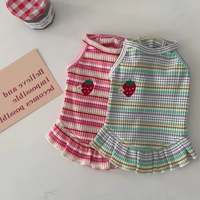 GH-2P847 2P Vêtements d'été tendance pour animaux de compagnie, robe pour chien respirante à bretelles et imprimé floral, vente en gros d'usine 2P 2P