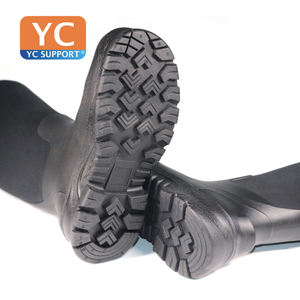 أحذية مزارع المواشي - تصميم سهل التنظيف للحظائر والاسطبلات والحقول الموحلة مع شعار مخصص - Product Image 3