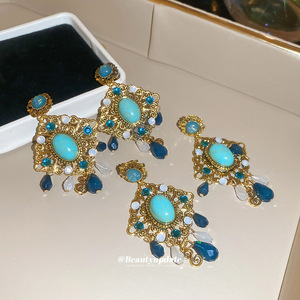Boucles d'oreilles clous en résine Aiguille d'Argent, de niche, haut de gamme, vintage d'<span class=keywords><strong>occasion</strong></span>, de <span class=keywords><strong>luxe</strong></span> léger, élégantes pour femme - Product Image 4