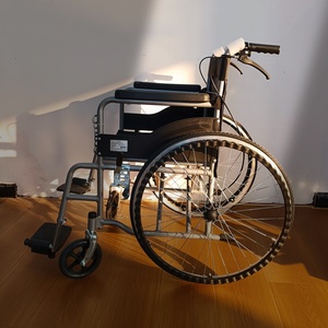 Silla de Ruedas Manual Ultraligera de Acero, Plegable, Capacidad de 100 kg, Uso Médico Doméstico, PIN GUAN PG-4, 1 <span class=keywords><strong>A</strong></span>ño de Garantí<span class=keywords><strong>a</strong></span> - Product Image 1