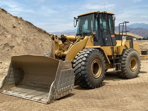 รถตักตีนตะขาบ966ก. รถตักดิน980F 980ก. 980ชม. รถตักตีนตะขาบมือสอง - Product Image 2