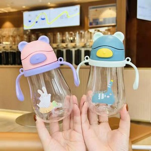 Gobelet à bec verseur en plastique PC en forme de gourde pour bébé, avec poignée, sans BPA, design de dessin animé, pour enfants de 1 à 2 ans - Product Image 2