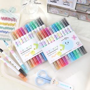 Juego de marcadores de cuaderno Multicolor de doble cabeza de 12 Colores de alta calidad, bolígrafo resaltador de garabatos de <span class=keywords><strong>6mm</strong></span> de ancho de escritura para niños - Product Image 4