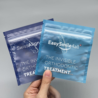 Pochette d'emballage mate personnalisée avec logo pour aligneurs dentaires invisibles et gouttières orthodontiques, refermable, avec fenêtre transparente