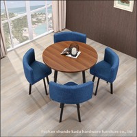 Ensemble Moderne de Tables et Chaises de Luxe pour Cuisine et Restaurant, Meubles de Salle à Manger, Petite Table Ronde avec 4 Chaises