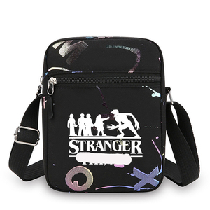 Nouveau design Stranger S5 Hellfire Club Friends Don't Lie Eleven Pattern Crossed Body Bag Sac à bandoulière personnalisé pour enfants - Product Image 4