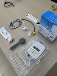 Mini Calentador de Agua Eléctrico Instantáneo Portátil sin Tanque para Cocinas, Baños, Exteriores, Autocaravanas, Coches, Garajes, Ahorro de Energía - Product Image 1