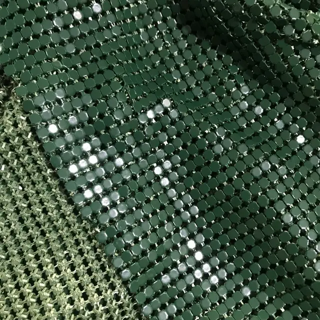 ห่วงโซ่อลูมิเนียมสีเขียวจดหมายสำหรับเสื้อผ้าตาข่ายโลหะ