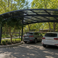 Abri double pour voiture avec structure en aluminium 6063-T5, revêtement UV 50-100 micromètres, et plaque en polycarbonate massif de type M pour allée de villa