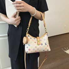 Nouveau <span class=keywords><strong>sac</strong></span> fourre-tout portable en PU <span class=keywords><strong>blanc</strong></span> multicolore à imprimé vintage avec fermeture éclair pour <span class=keywords><strong>femme</strong></span>, <span class=keywords><strong>sac</strong></span> à bandoulière grande capacité tendance - Product Image 4