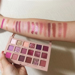 Private Label 18-Color <strong>Eyeshadow</strong> Palette Nude with Luminous Metallic Shimmer Finish <strong>Powder</strong> Form for Makeup Cosmetics