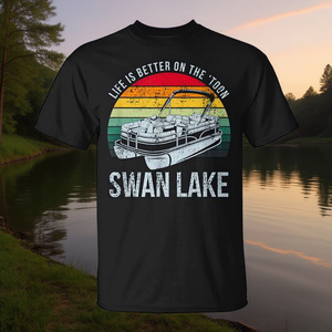 Camiseta Swan Lake Life Is Better On The Toon Boating para adultos, unisex, manga corta, cuello redondo, estampado en serigrafía, promocional - Product Image 3