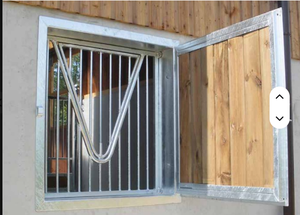 Fenêtre articulée de grange de cheval de stalle de cheval de verre trempé organique préfabriqué en acier résistant - Product Image 4