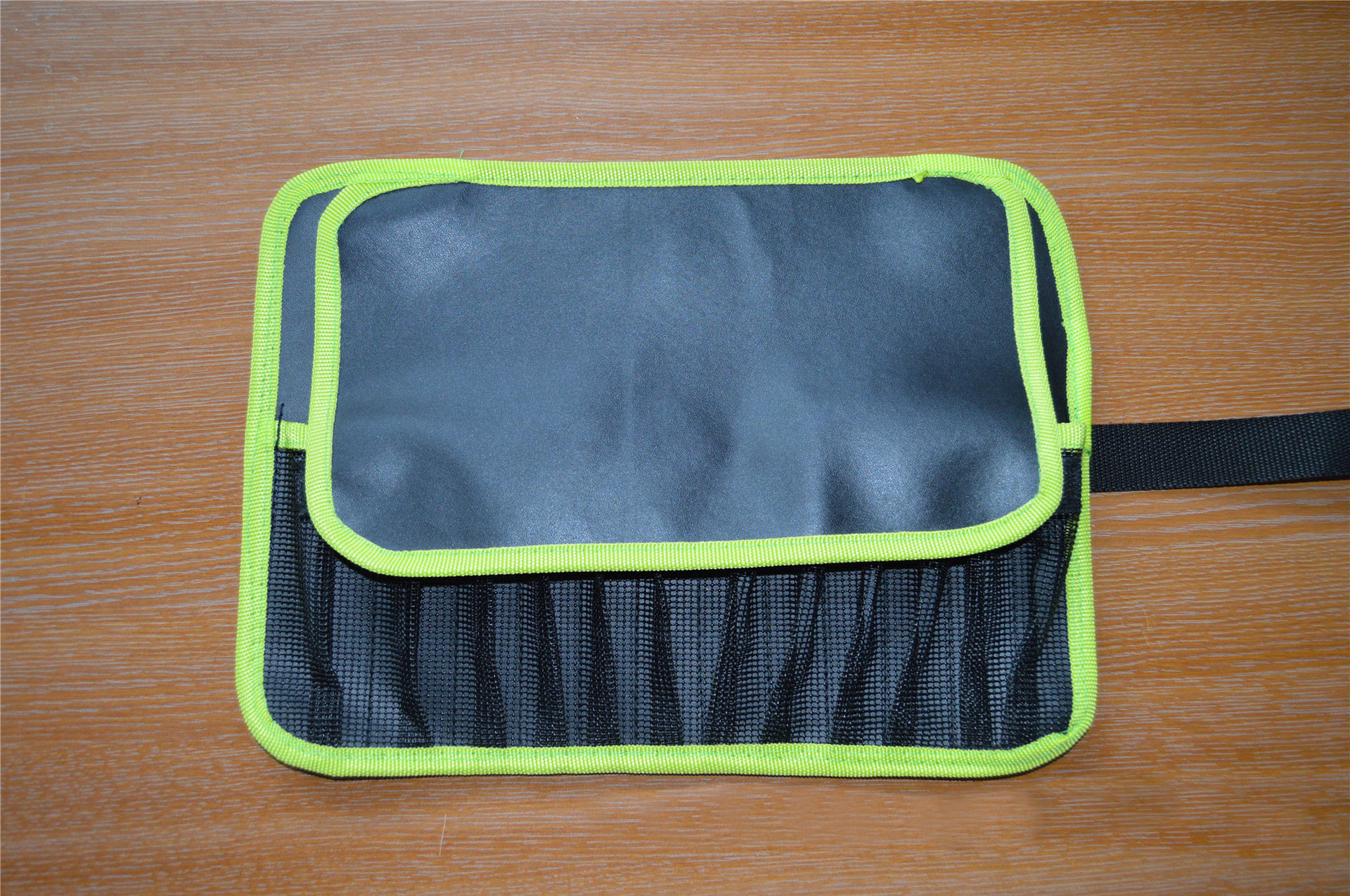 สีเขียว