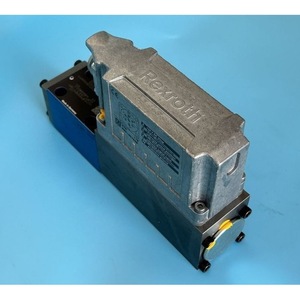 วาล์วควบคุมทิศทาง Rexroth รุ่น 4WRPEH6C4B12L-3X/M/24F1 วาล์วไฮดรอลิกสำหรับใช้งานในอุตสาหกรรม - Product Image 5