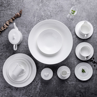 Assiettes en porcelaine pour hôtel Ensembles de vaisselle complets en porcelaine Ensemble de vaisselle de premier choix Assiettes en céramique pour hôtels