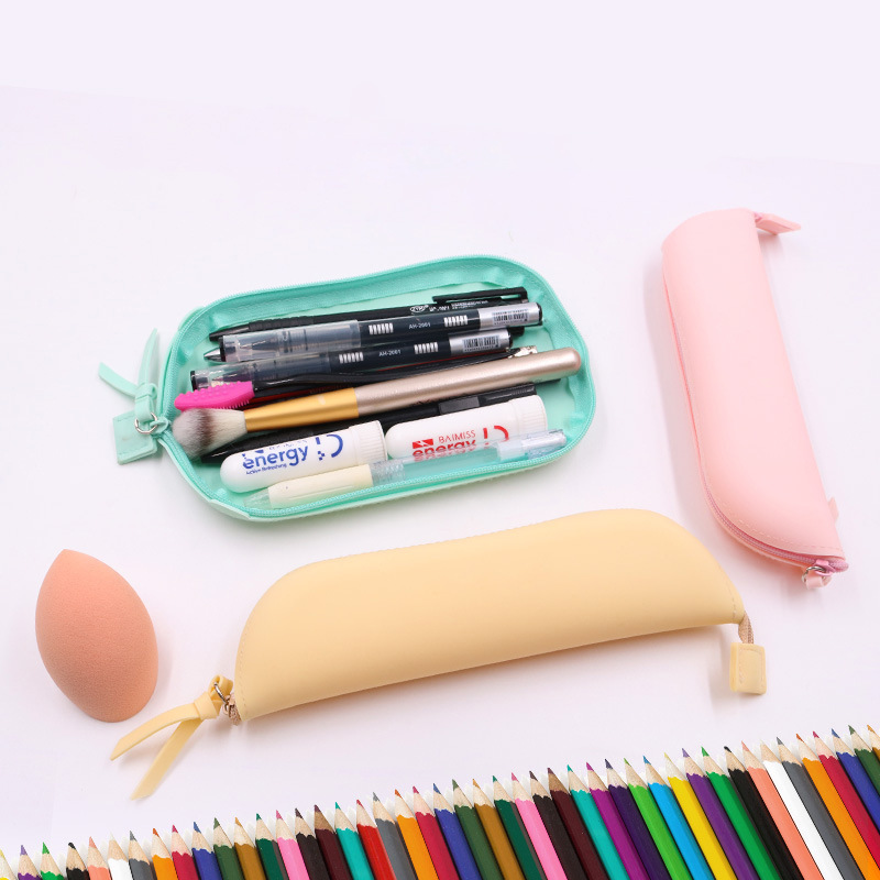 Banana style silicone pencil case