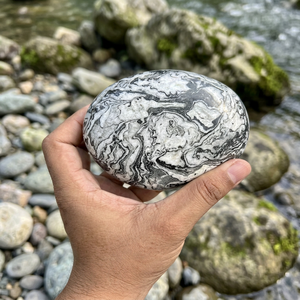 Sphère de cristal de guérison sculptée en agate mousse Druzy de qualité supérieure – Pierre précieuse naturelle pour la décoration intérieure, cadeau pour la fête des mères - Product Image 3