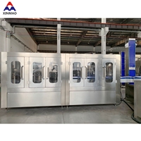 Ligne complète de remplissage d'eau potable entièrement automatique pour l'eau minérale pure: solution avancée de production d'embouteillage
