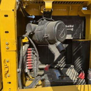 Excavatrice sur chenilles Komatsu PC130 d'occasion de haute qualité avec toutes les pièces d'origine, prête pour des travaux intensifs - Product Image 5