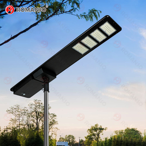 Batería LiFePO4 todo en uno 12.8V 64AH 200W 300W IP65 Lámpara solar LED comercial para carreteras Lámpara solar para exteriores - Product Image 4