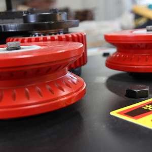 Nouvelle machine à cintrer les barres d'armature à moteur avec contrôle PLC haute sécurité de rayon de 200mm - Product Image 1