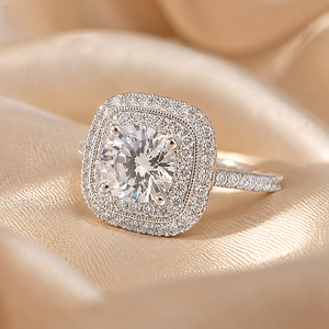 Anello con Gemma Quadrata Incastonata per Donne, Gioiello da Dito Elegante e Scintillante alla Moda - Product Image 4