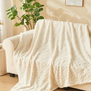 LOVE Heart Solid 280GSM Jacquard Polyester <strong>Blanket</strong> Super Soft and Warm Nap <strong>Throw</strong> for Winter Pink-for Bedding and Decorative - Product Image 6