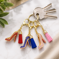 Pendentif de sac à main pour femme, style chaussure à talon haut, doré, tendance, orné de pierres brillantes, design élégant, pour usage quotidien, inspiré de la sororité Divine 9