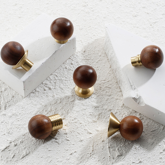 Factory Luxury Walnut Cabinet Closet Drawer Chrome Bronze Gold Finished Antique Walnut Wooden Ball Brass Knob for Furniture Door