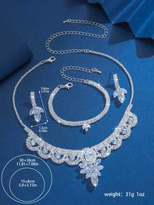 Juego de Joyería al por Mayor con Accesorios de Cobre, Cristal y Diamantes de Imitación - Cadena de Clavícula, Pulsera y Pendientes Chapados en Oro/Plata para Mujer - Product Image 6