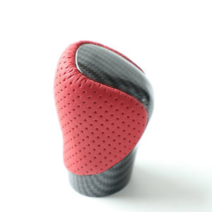 Pommeau de levier de vitesse de voiture en fibre de carbone, cuir perforé rouge, ergonomique, pour Lexus ESNX260 - Product Image 3
