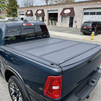 Couverture de benne rigide pliable en trois parties pour Jeep Gladiator 2020-2024, Toyota Hilux 2015-2024, Ram 1500, F-150, Ranger 5ft 6.5ft