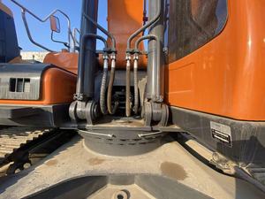 รถขุดดินมือสองจากเกาหลี รุ่น Doosan DX340LCA ปี 2023 น้ำหนัก 34 ตัน ความจุบุ้งกี๋ 1.6 เมตร อะไหล่แท้ คุณภาพสูง ชั่วโมงการทำงานต่ำ เหมาะสำหรับงานก่อสร้าง - Product Image 3