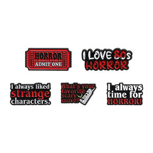 เข็มกลัดเคลือบลายสยองขวัญสไตล์โกธิคสำหรับฮาโลวีน - Product Image 1