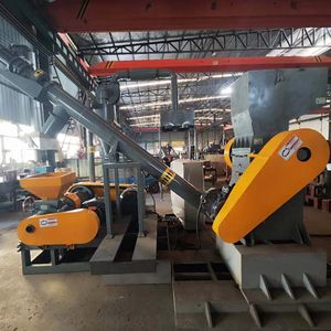 Granulador de polvo de goma de alto rendimiento Molino de polvo de goma - Product Image 1