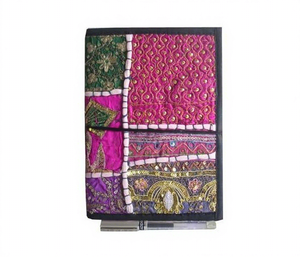 สมุดบันทึกปกผ้าทำมือขายส่ง ราคาถูก ดีไซน์ไม่ซ้ำใคร 5 เล่ม สำหรับเป็นของขวัญ - Product Image 1