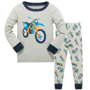 Conjuntos de Invierno para Niños, Pijama Infantil con Estampado de Carreras de Autos y Motocicletas - Product Image 1