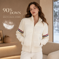 Blouson bomber hybride pour femme, corps matelassé, manches en tricot côtelé, col montant à rayures contrastées, fermeture éclair sur le devant, fournisseur de mode OEM ODM