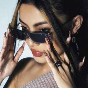 Gafas de Sol de Una Pieza con Doble Lente, Diseño Vintage de Lujo 2022 para Mujer, Montura Cuadrada sin Aro de Aleación - Product Image 2